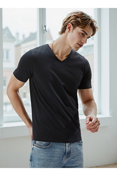 FAV Plain Slim Fit T-shirt with V-neck and Short Sleeves
