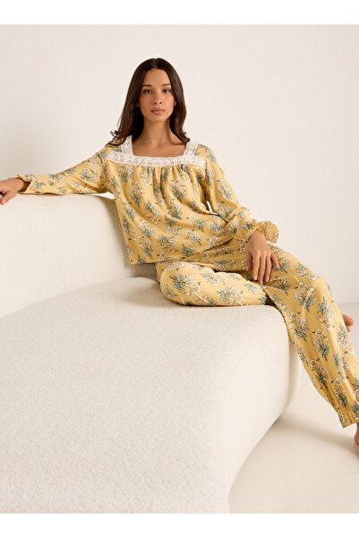 FAV Floral Print Long Sleeves Top and Pyjama Set
