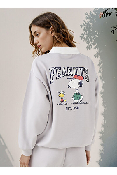 SP Characters سويت شيرت بياقة مطرزة بطبعة الفول السوداني