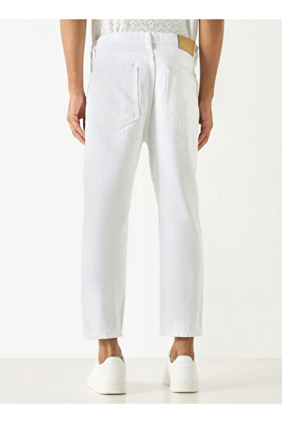 Lee Cooper Relaxed Fit Jeans With Button Closure