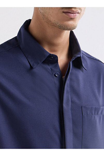 FAV Regular Fit Shirt with Collar and Short Sleeves
