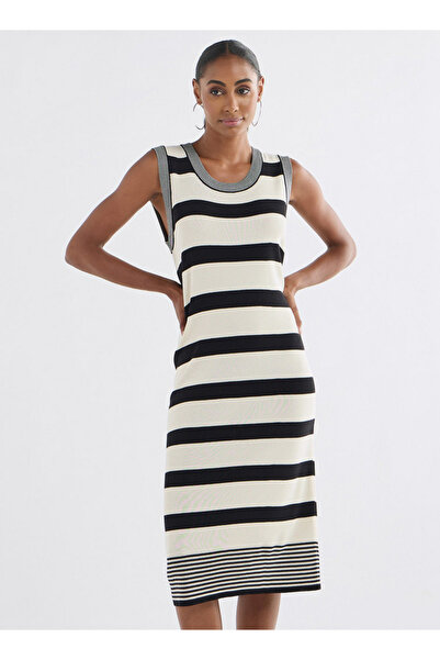FAV Textured Sleeveless Dress with Round Neck
