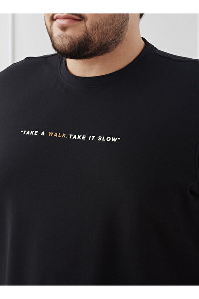 FAV Men Regular Fit Crew Neck Short Sleeves Slogan Print T-shirt