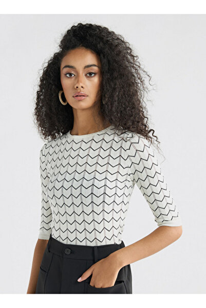 FAV Textured Sweater With Round Neck And 3/4 Sleeves
