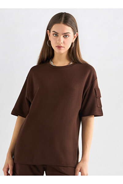 FAV Crew Neck Pocket Detail T-shirt And Cargo Pants Set