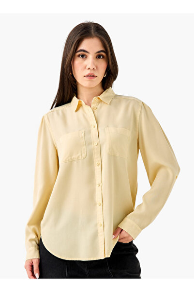 FAV قميص بتفاصيل جيوب وأكمام قابلة للطي