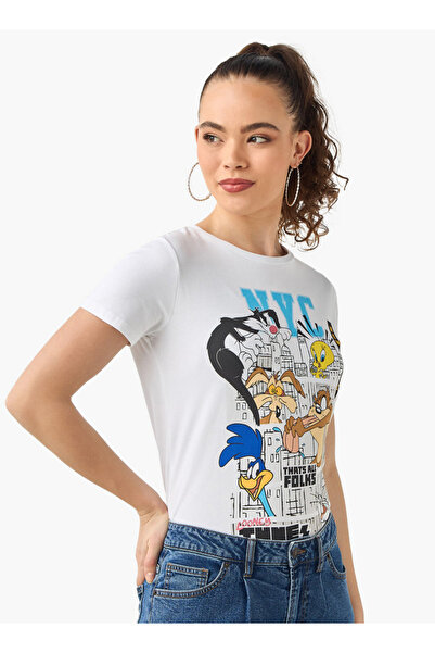 SP Characters تي شيرت بطبعة لوني تونز بأكمام قصيرة