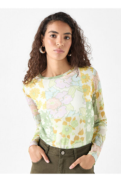 FAV تي شيرت بطبعة زهور مع رقبة دائرية وأكمام طويلة