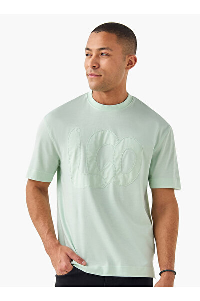 Lee Cooper تي شيرت برقبة دائرية وأكمام قصيرة مع تفاصيل تطريز