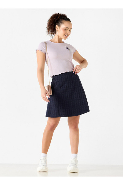 SP Characters Chr L Lettuce Hem Crop Tee