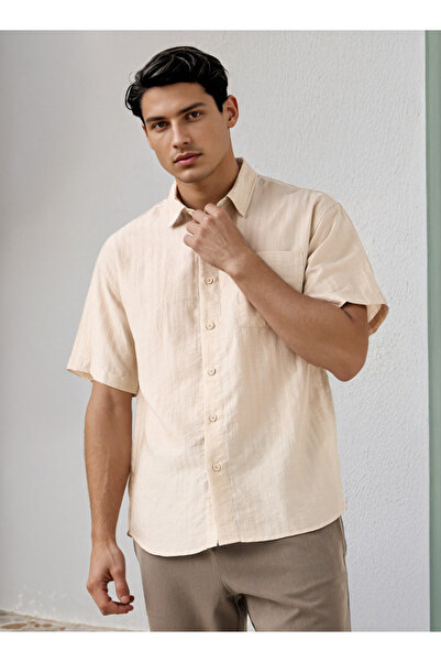 Iconic قميص مخطط بقصّة مربعة وجيب على الصدر