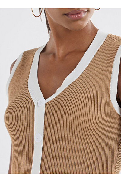 FAV Ribbed Sleeveless Button Down Dress with V-neck