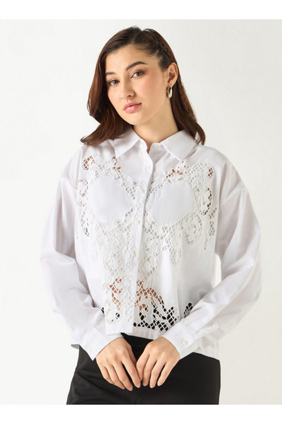 FAV قميص بفتحات وأكمام طويلة