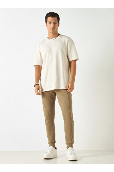 Iconic Solid Slim Fit Joggers with Drawstring Closure and Pockets