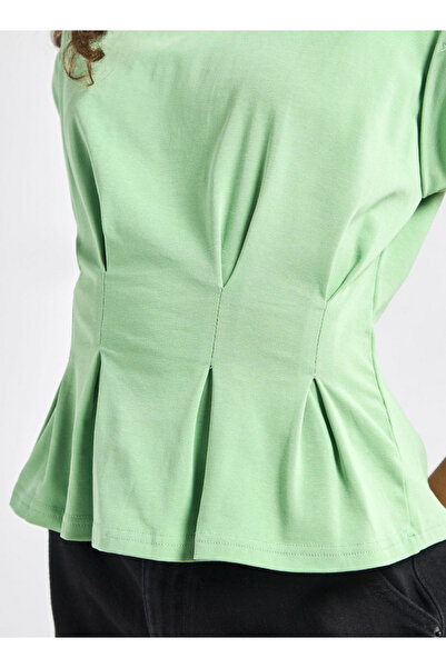 FAV T-shirt with Pleat Detail