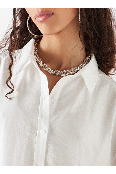 SP Characters قميص كبير الحجم بطبعة الفول السوداني وأكمام طويلة وإغلاق بأزرار