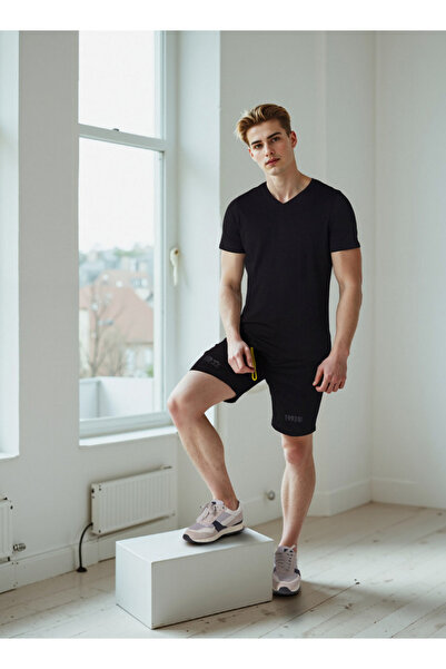 FAV Slim Fit T-shirt with V-neck and Short Sleeves