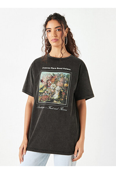 SP Characters Embellished T-shirt with Crew Neck and Short Sleeves