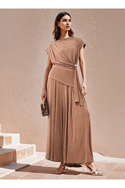 Iconic Draped Clasp Top