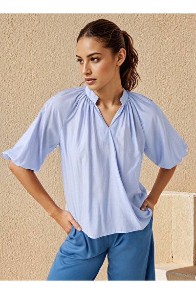 FAV بلوزة بأكمام منفوخة وياقة ماندرين