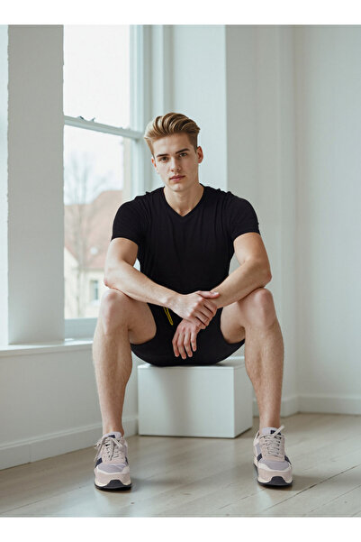 FAV Slim Fit T-shirt with V-neck and Short Sleeves