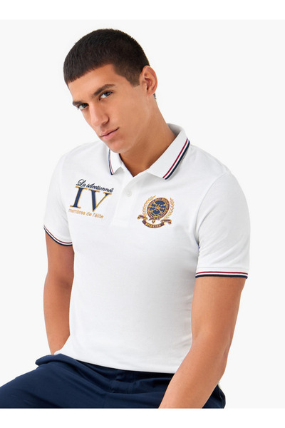 FAV تي شيرت بولو مطرز