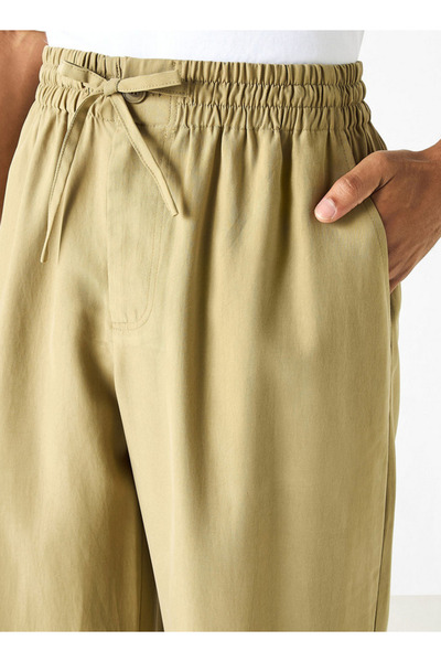 FAV Pants with Drawstring Closure and Pockets