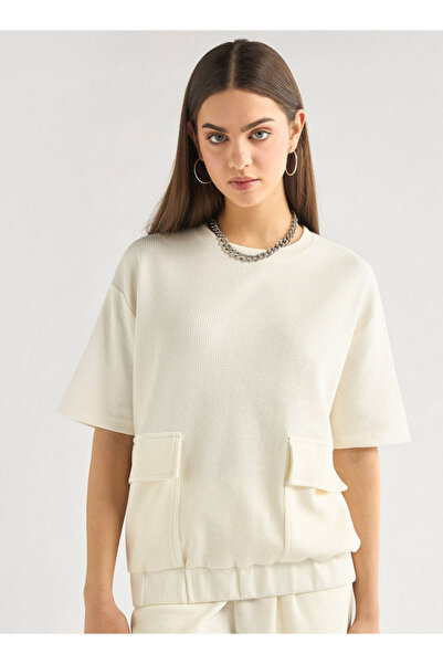 FAV Textured Pocket Detail T-shirt and Joggers Set