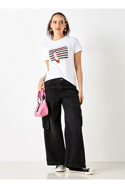 FAV Slogan Print Crew Neck T-shirt with Short Sleeves