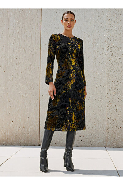 Iconic فستان مخملي عمودي