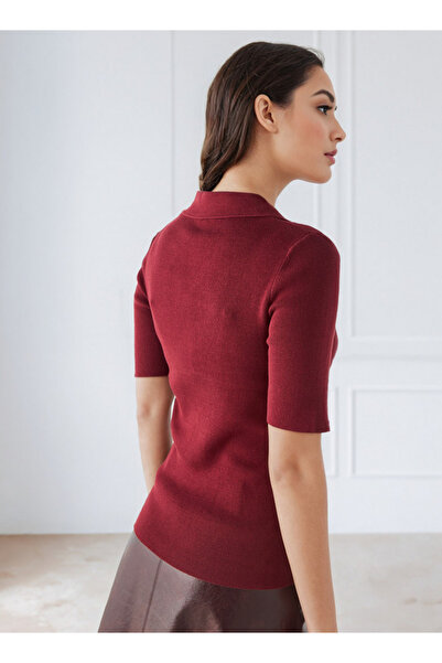 FAV Textured V-neck Polo T-shirt