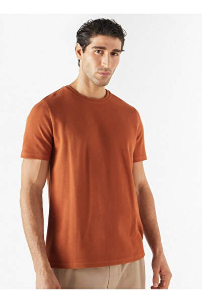 Iconic Textured T-shirt with Crew Neck and Short Sleeves