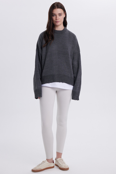 Tudors Women's Oversized Wide Cut Crew Neck Anthracite Sweater