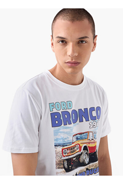 SP Characters تي شيرت بطبعة جرافيكية مع رقبة دائرية