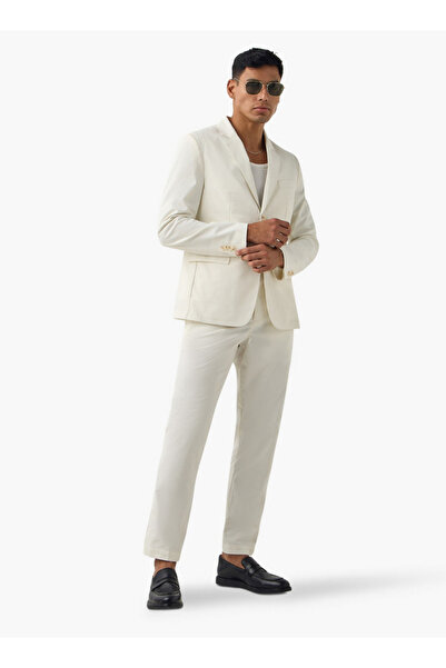 Iconic Regular Fit Notch Lapel Blazer with Pockets