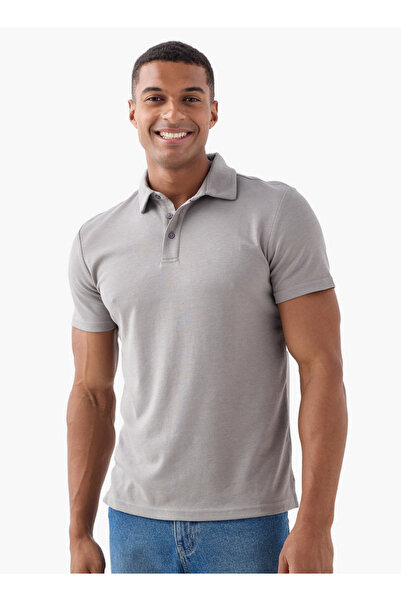 FAV تيشيرت بولو بقصة ضيقة