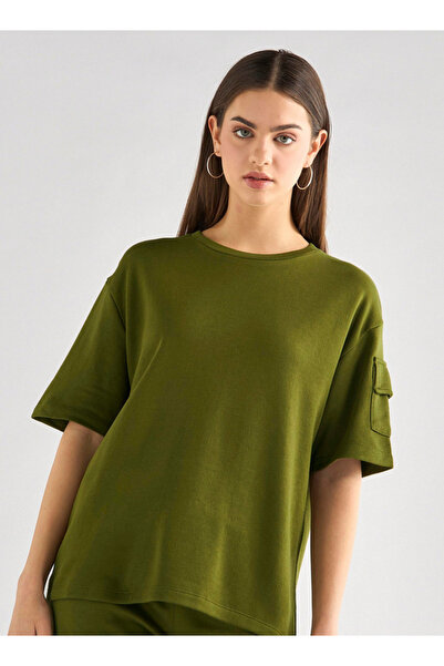 FAV Crew Neck Pocket Detail T-shirt And Cargo Pants Set