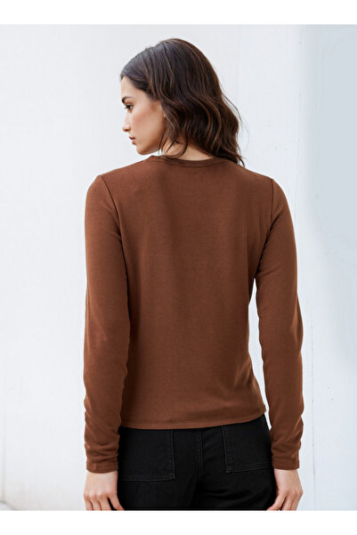 SP Characters Chr L Longsleeves Graphic Tee