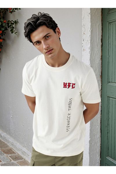 FAV تي شيرت رجالي بقصّة عادية ورسومات جرافيكية