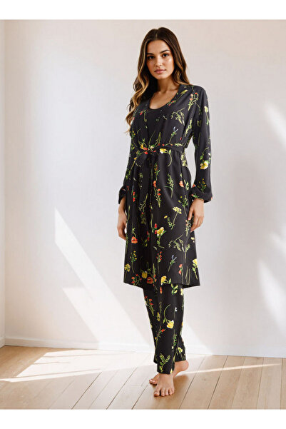 FAV طقم رداء وبيجامة بطبعة زهور كاملة