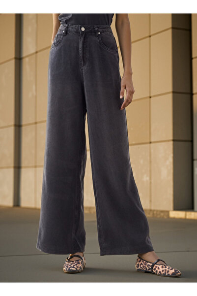FAV بنطال جينز واسع الساق من قماش التنسل