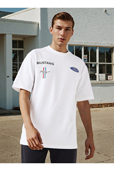 SP Characters Mustang Graphic Print T-shirt