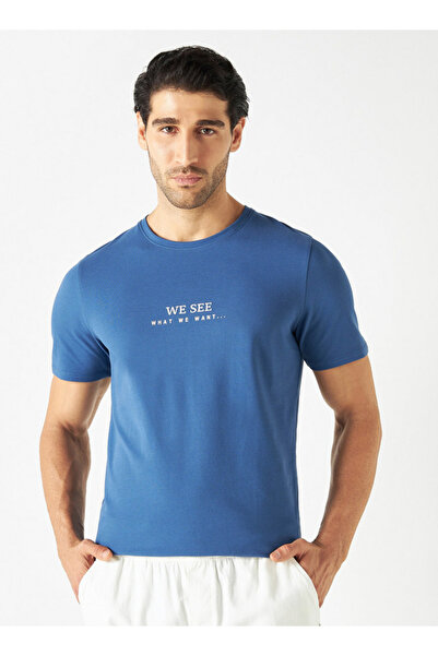 Iconic تي شيرت بطبعة شعار ورقبة دائرية وأكمام قصيرة