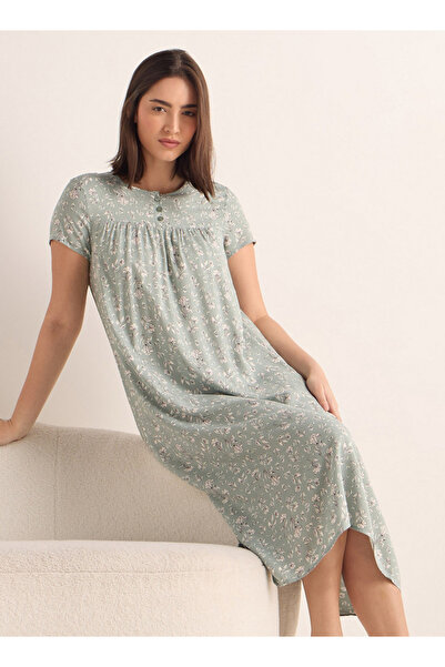 FAV قميص نوم بطبعة زهور كاملة بأكمام قصيرة