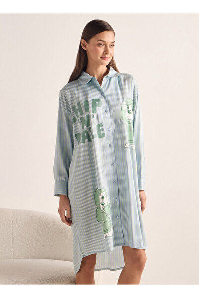 FAV قميص نوم بطبعة شيب آند ديل مع ياقة وأكمام طويلة