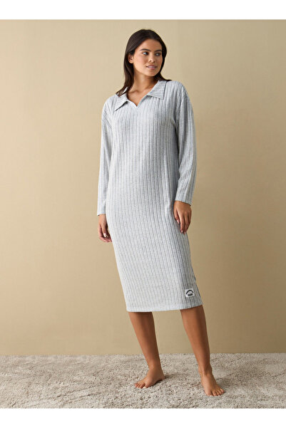 FAV قميص نوم مضلع بأكمام طويلة مع تفاصيل تطريز