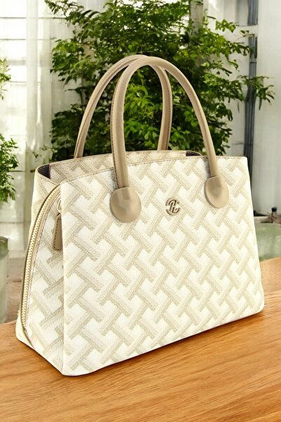 QUB CLUB Women's Beige Classic Lightweight Hand and Shoulder Bag