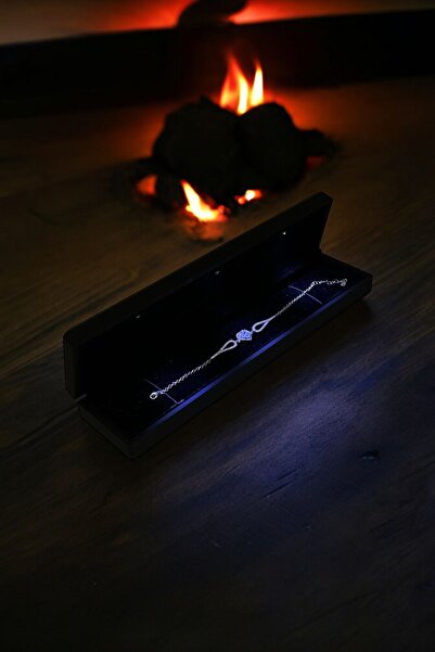 ADA LİFE GÜMÜŞ (IŞIKLI KUTULU)925 Ayar Gümüş Pırlanta Kalp Model Kadın Bileklik