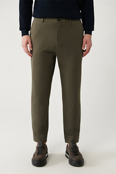 Avva Khakifarbene, diagonal gemusterte, gestrickte Chino-Hose für Herren A32y3061