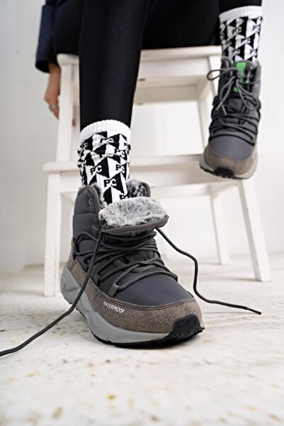 Benetton 11156 Füme Su Geçirmez Kürklü Kadın Spor Bot